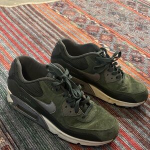 Green Nike Air Maxs
W8/M6